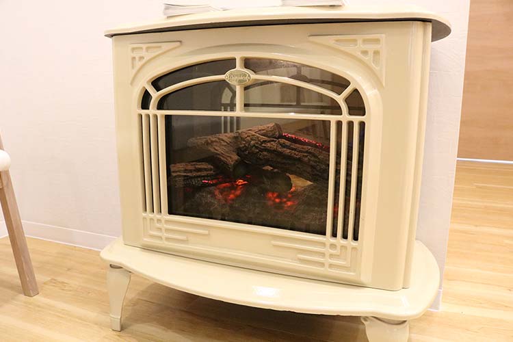 待合室の暖炉